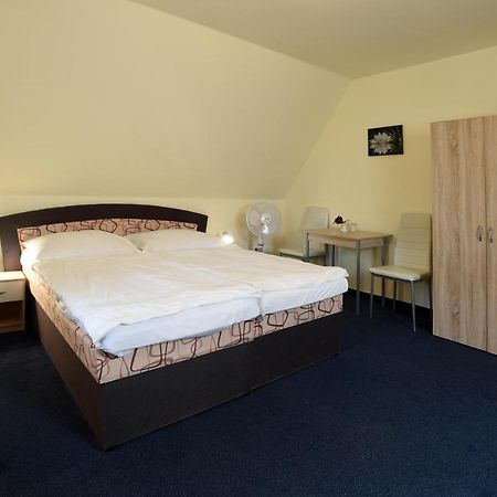 Hotel U Jezirka Liberec Exterior photo
